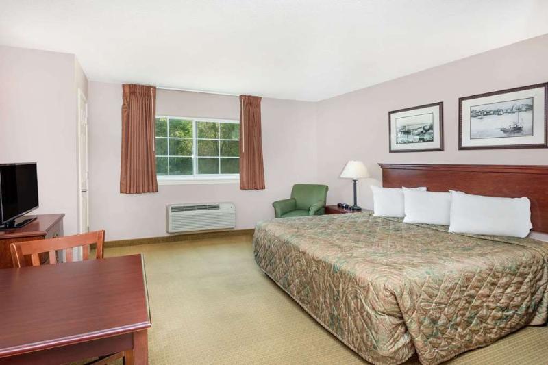 Sleep Inn & Suites Columbus Next To Fort Moore Exteriör bild